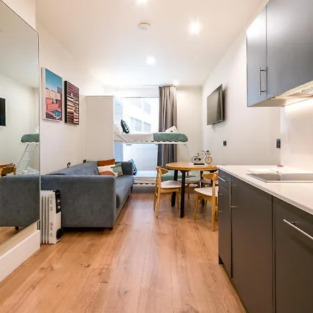 Riverside By Staynn * Bilbao