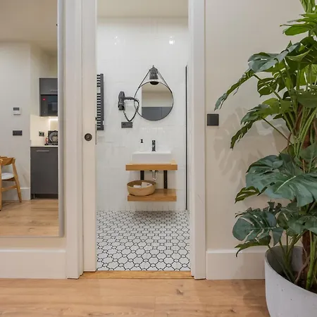 Riverside By Staynn * בילבאו