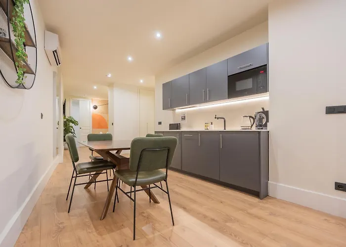 Riverside By Staynn * 毕尔巴鄂