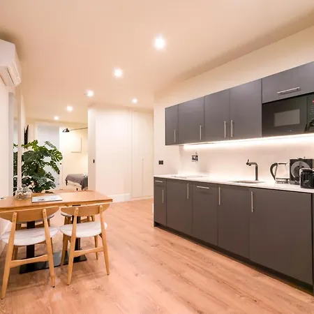 Riverside By Staynn * ビルバオ