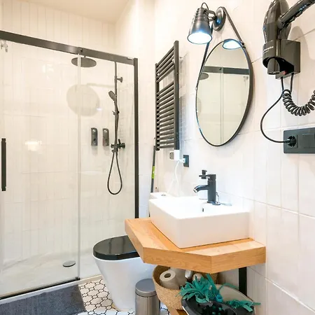 Riverside By Staynn * ビルバオ